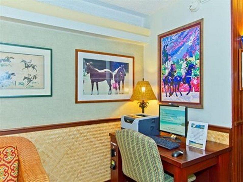 Hotel Equus Honolulu Exterior foto